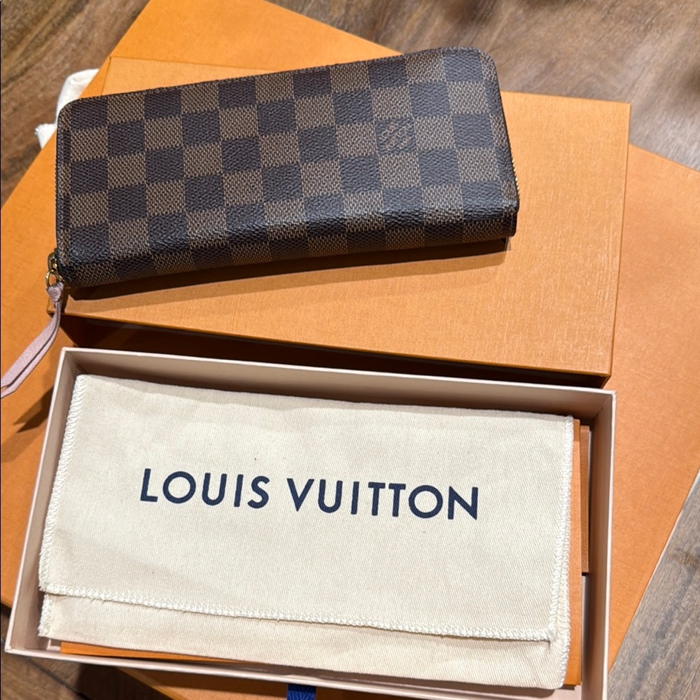 Louis Vuitton Clemence Wallet 100% Authentic